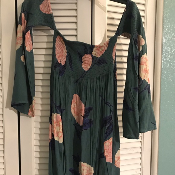 Dress - Picture 2 of 4